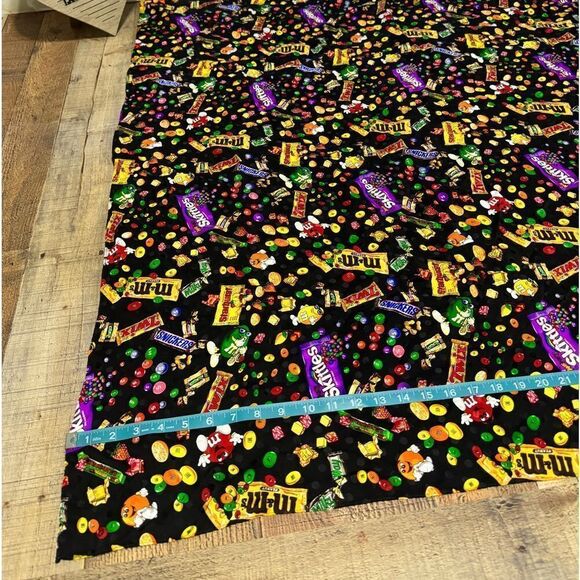 M&M Mars Snickers Skittles Candy Chocolate Silk Scarf Novelty Print 34”x34” Vtg - Picture 7 of 13